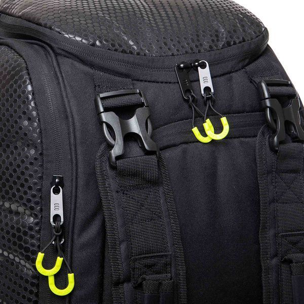 Сумка-рюкзак трансформер 2 в 1 спортивна містка для тренувань та подорожей PACKnTRAVEL MadWave M113103000W чорний M113103000W фото